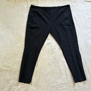 Black Athleta pants with zipper pockets